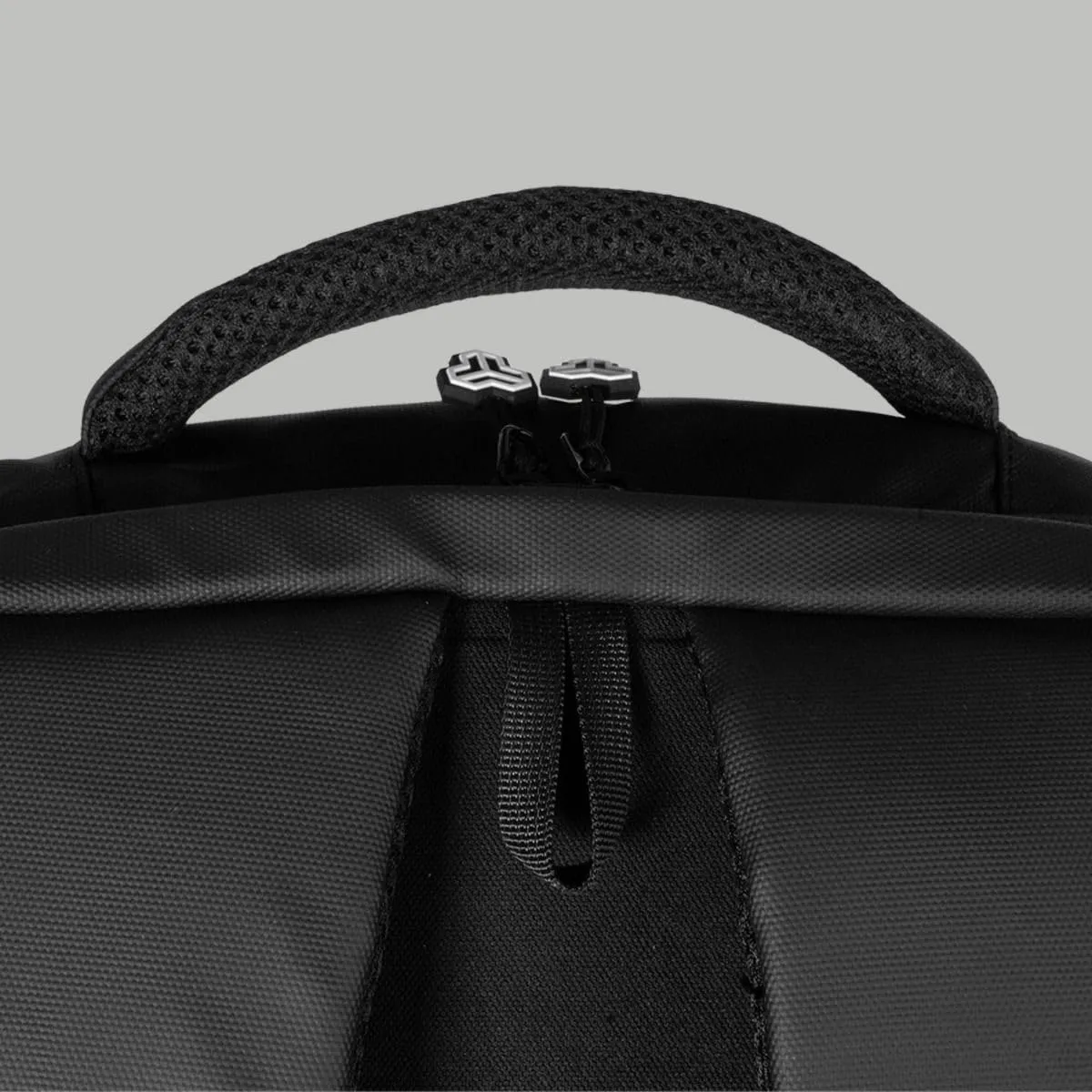 GymBeam Alpha Backpack 25 L Rucksack Laptopfach