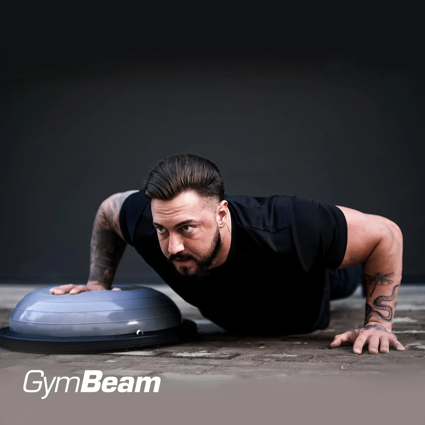 GymBeam Balance Halbkugel Trainer 300 kg mit Expandern