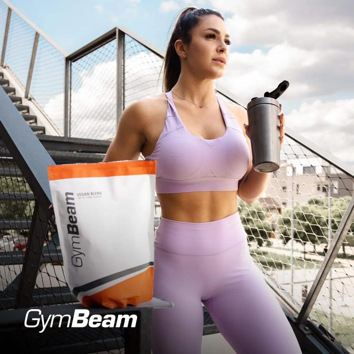 GymBeam Vegan Blend Protein Erdbeere 1000 g laktosefrei