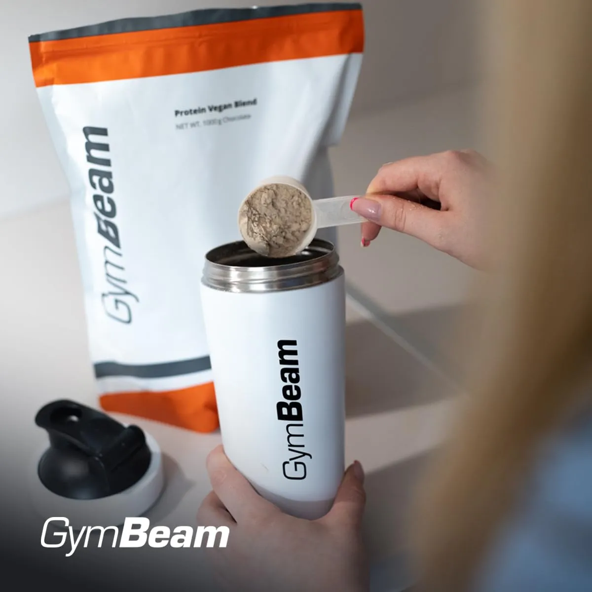 GymBeam Vegan Blend Protein Erdbeere 1000 g laktosefrei