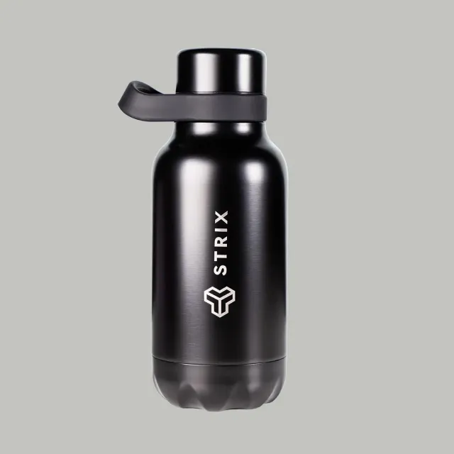 GymBeam STRIX Sportflasche Edelstahl 510ml isoliert