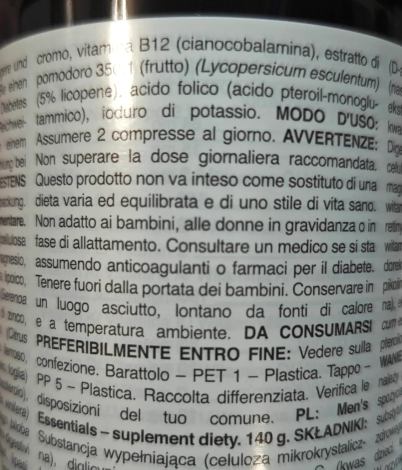 GymBeam Men's Essentials Multivitamin 120 Tabs Männer