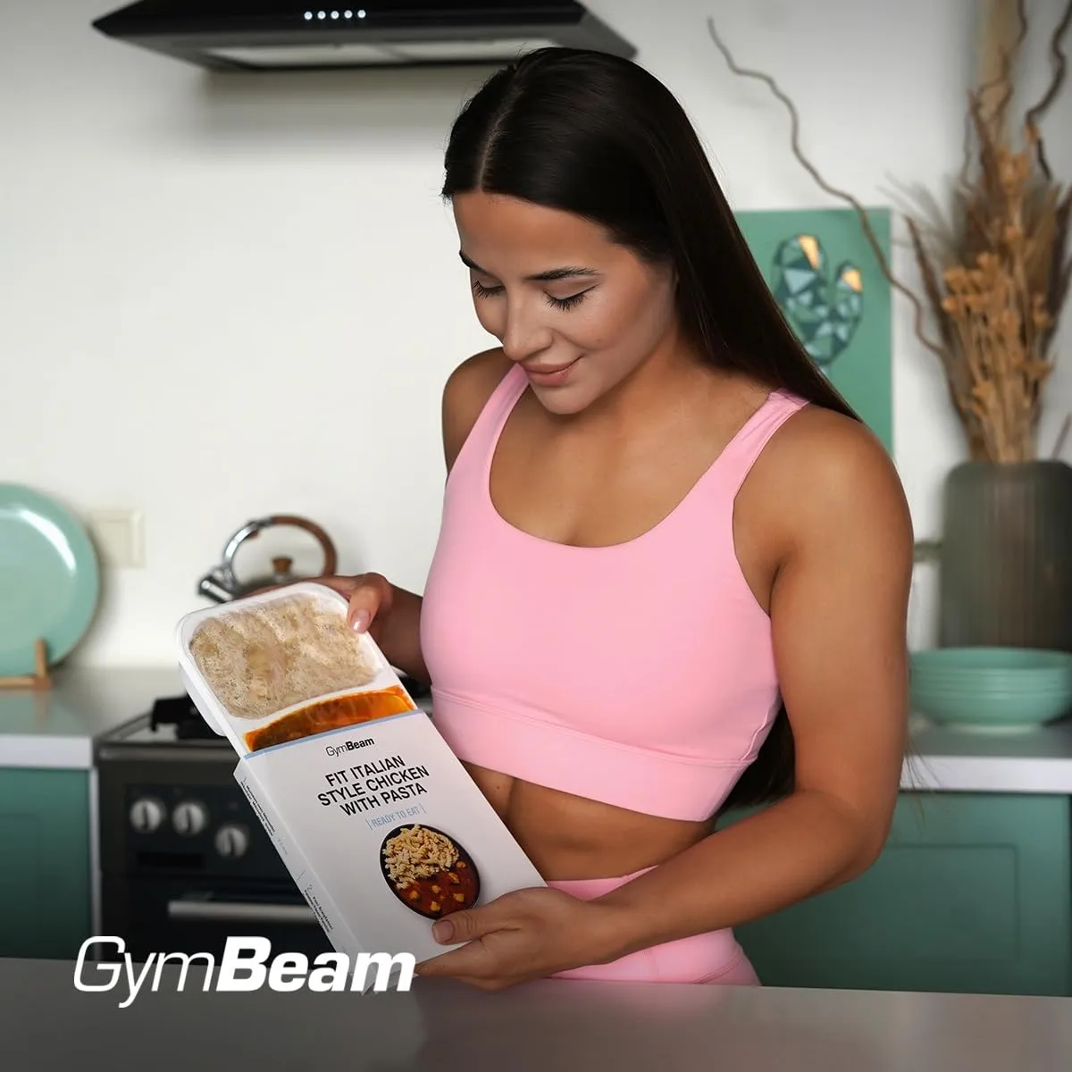 GymBeam FIT Hähnchen mit Nudeln Fertigmahlzeit 420 g proteinreich