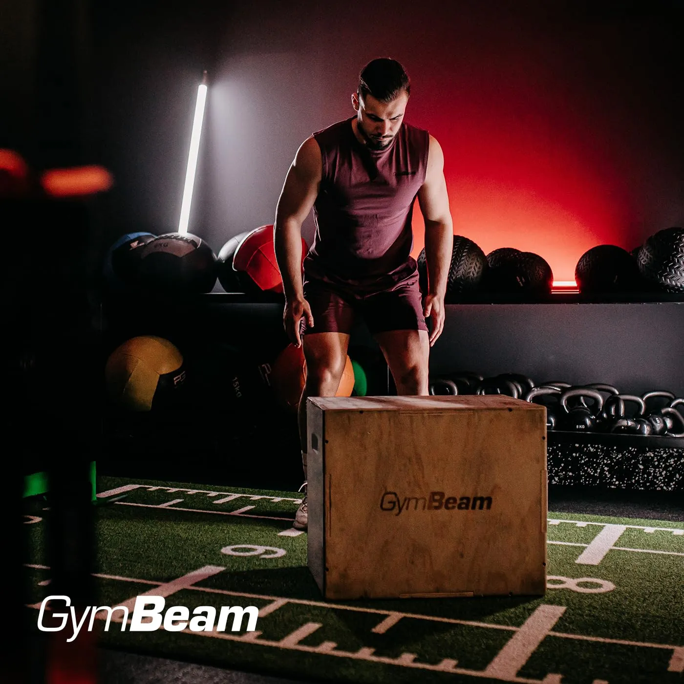GymBeam PlyoBox Holz Sprungbox 200kg mit Griffen