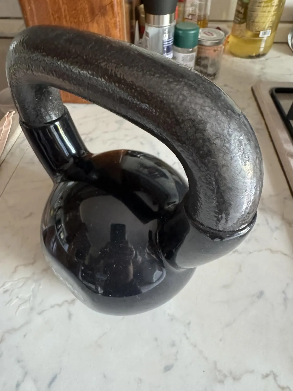 GymBeam Kugelhantel Kettlebell Eisen-Vinyl für Heimtraining