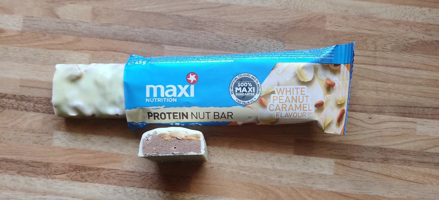 MaxiNutrition Premium White Chocolate Peanut Riegel 18x45g