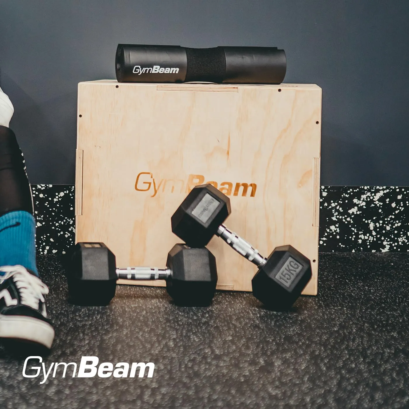 GymBeam PlyoBox Holz Sprungbox 200kg mit Griffen