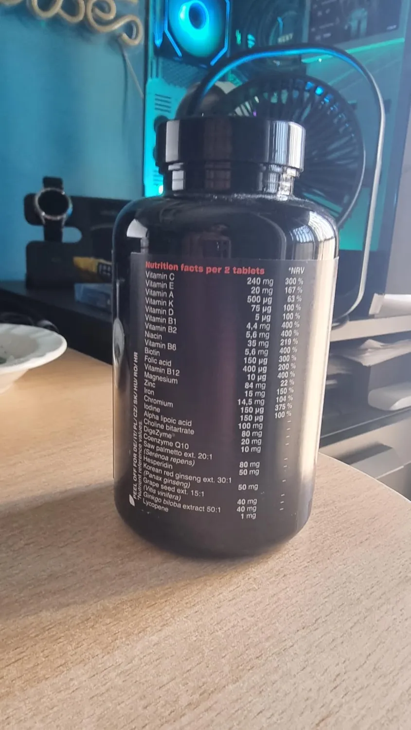 GymBeam Men's Essentials Multivitamin 120 Tabs Männer