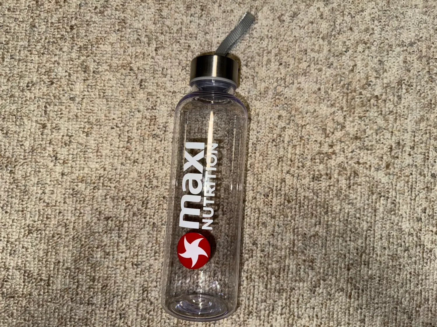 MaxiNutrition Trinkflasche 580ml transparent für Kohlensäure