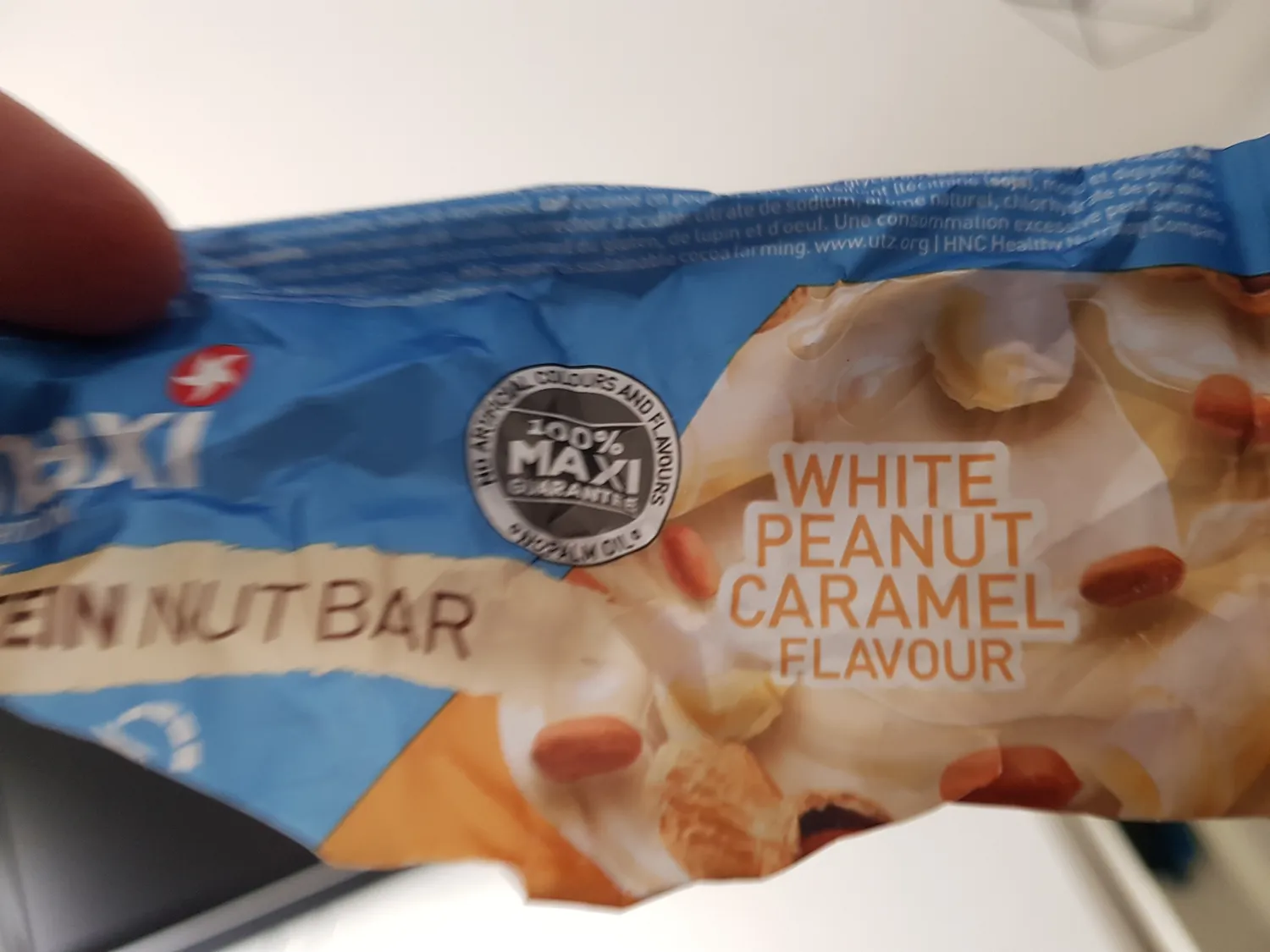 MaxiNutrition Premium White Chocolate Peanut Riegel 18x45g