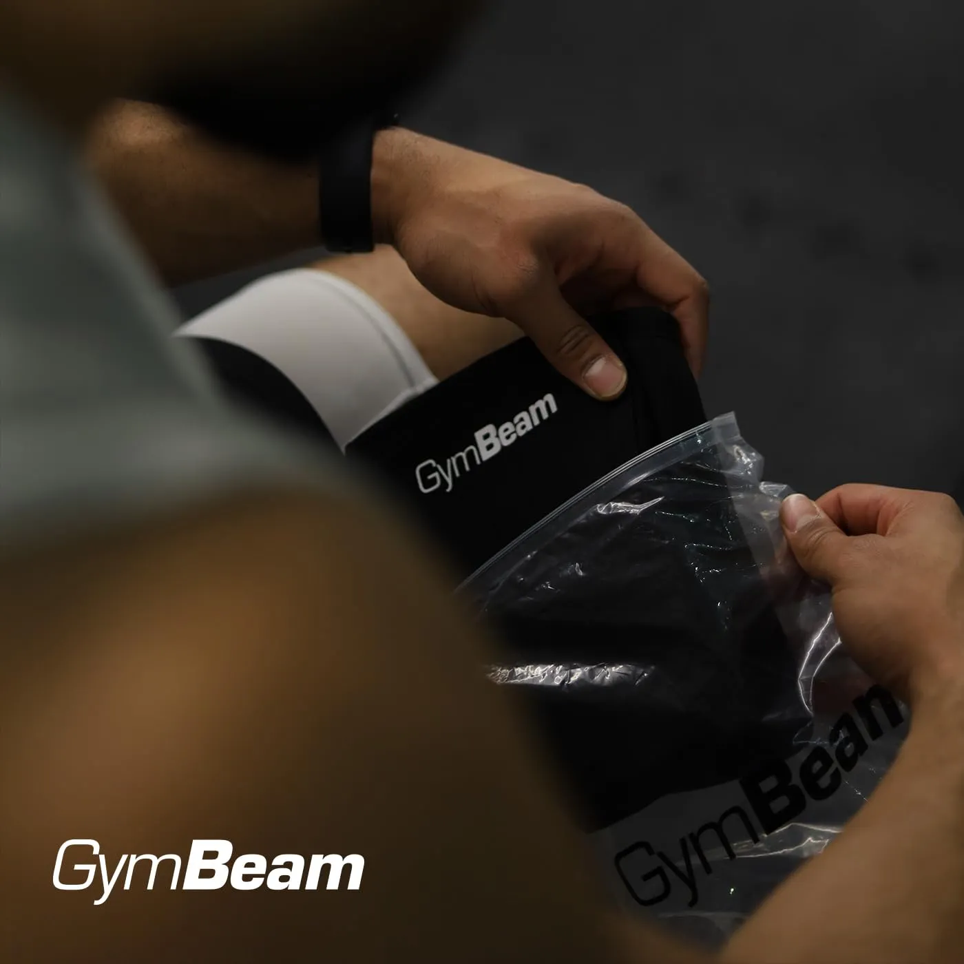 GymBeam Ellenbogenbandage Neopren Größe S stabil