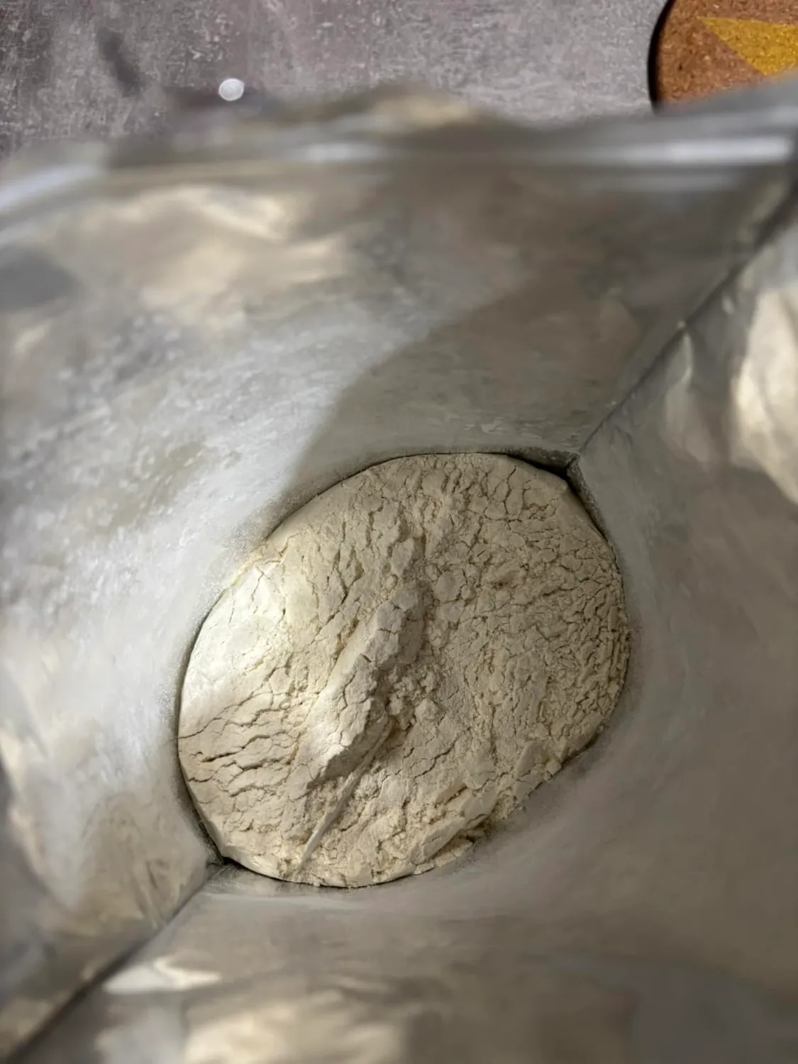 GymBeam Anabolic Whey Proteinpulver Erdbeere 1000 g 22 g Protein