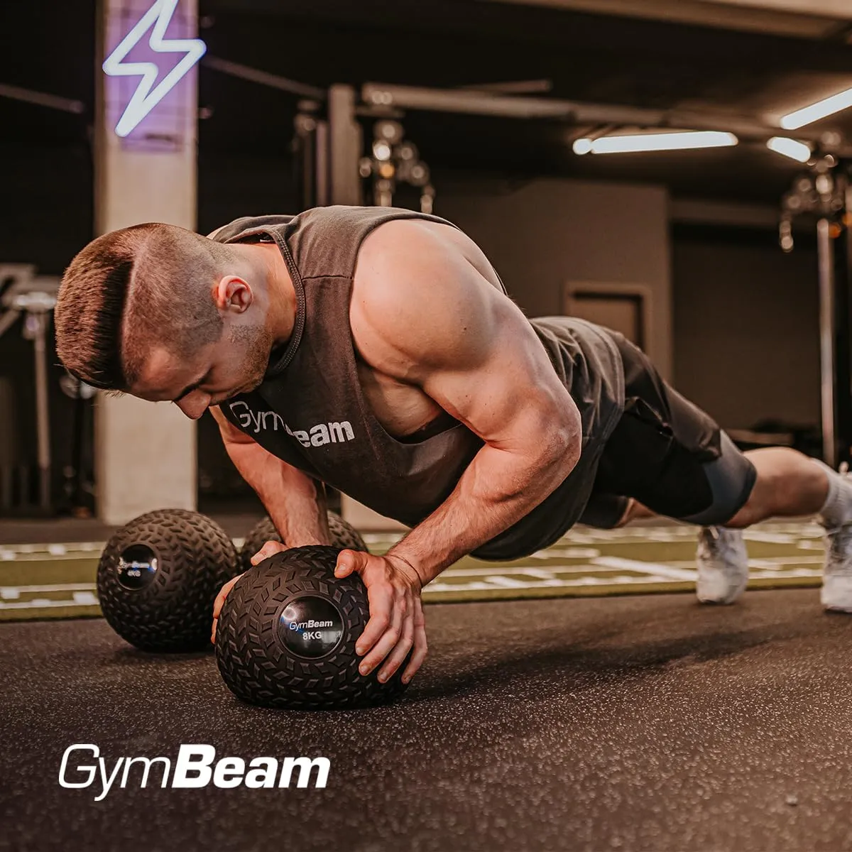 GymBeam Slam Ball Medizinball 6kg griffig PVC
