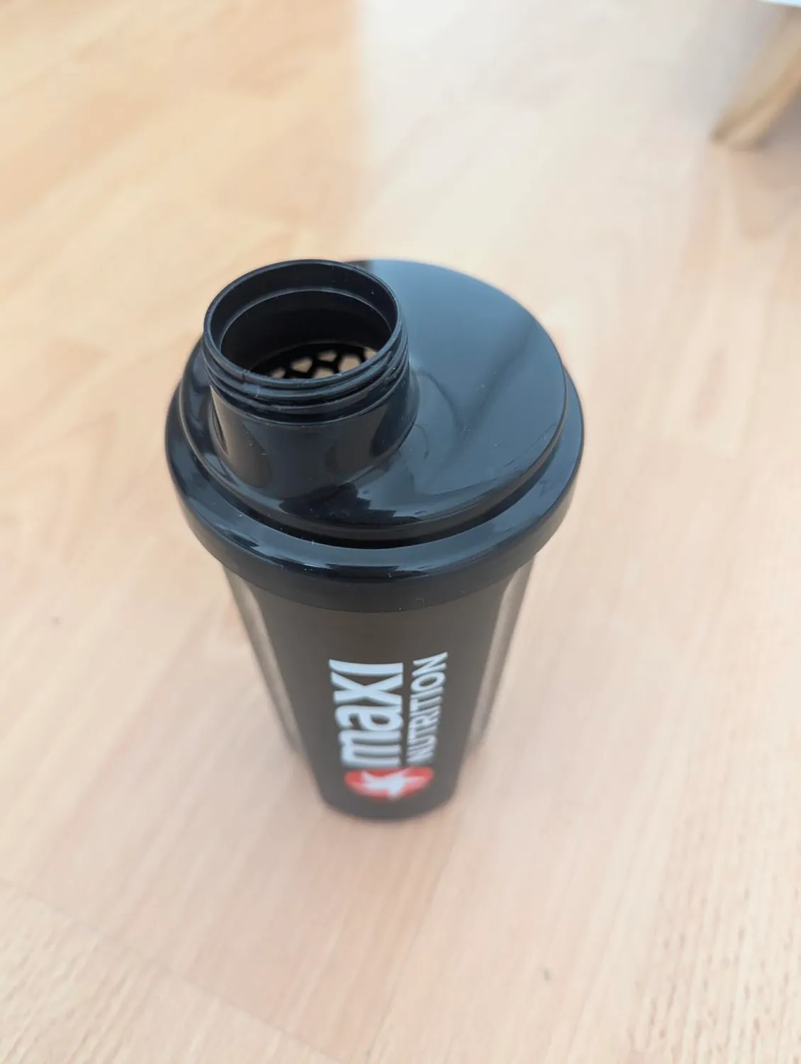 MaxiNutrition Protein Shaker 500 ml mit Sieb BPA-frei